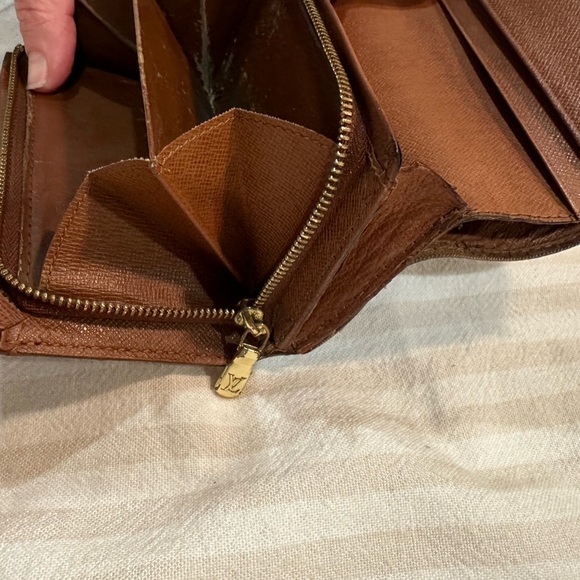 Louis Vuitton wallet - Picture 5 of 16